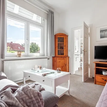 Ferienwohnung LEE im Kapitänshaus OSTSEEROSE Lübeck Exterior foto