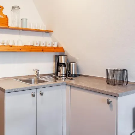 Ferienwohnung LEE im Kapitänshaus OSTSEEROSE Lübeck Exterior foto